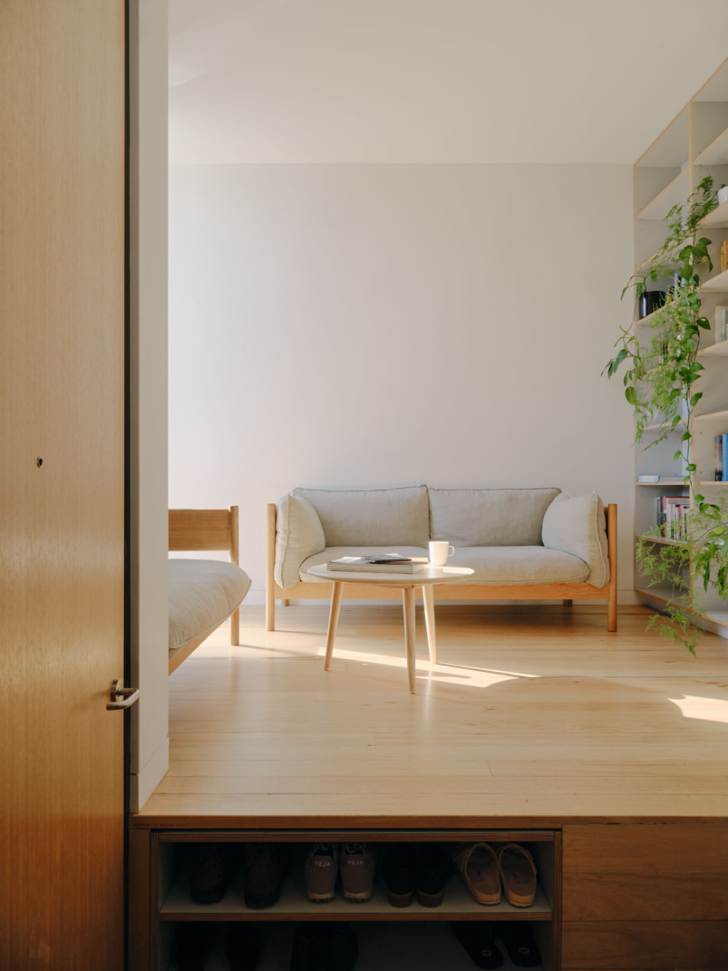 entry lounge